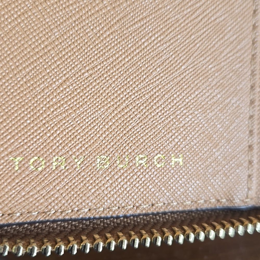 Tory Burch Emerson Wallet Continental - Picture 10 of 11